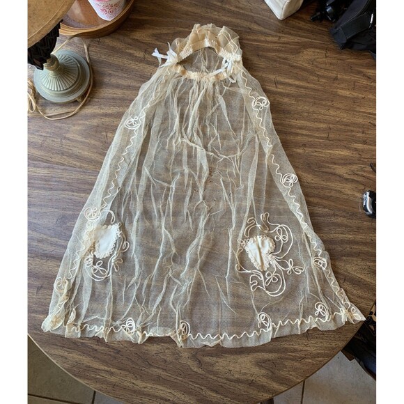 1942 Vintage First Communion Dress, 3 pieces,  Satin, Lace, Veil, Fair Condition - Picture 7 of 16